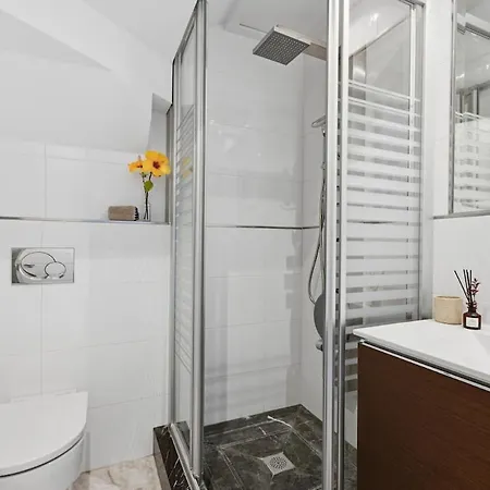 Anamare Apartment